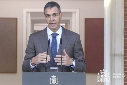 Pedro Sánchez anunció la disolución del Parlamento español y un adelanto de elecciones para noviembre