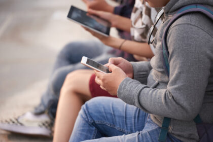 Experto advirtió que adolescentes venezolanos recurren a la IA para buscar apoyo psicológico